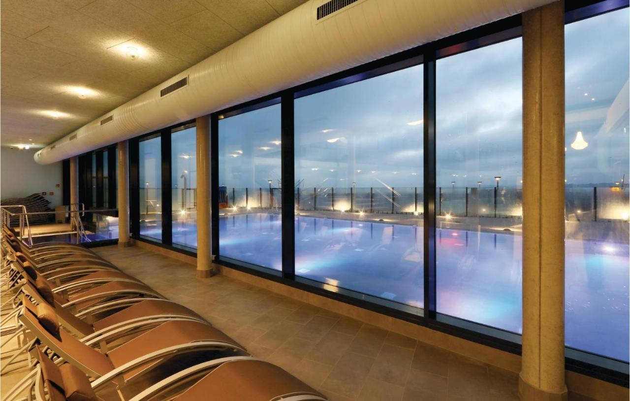 Nice Apartment In Luebeck Travemuende With Sauna Exteriör bild