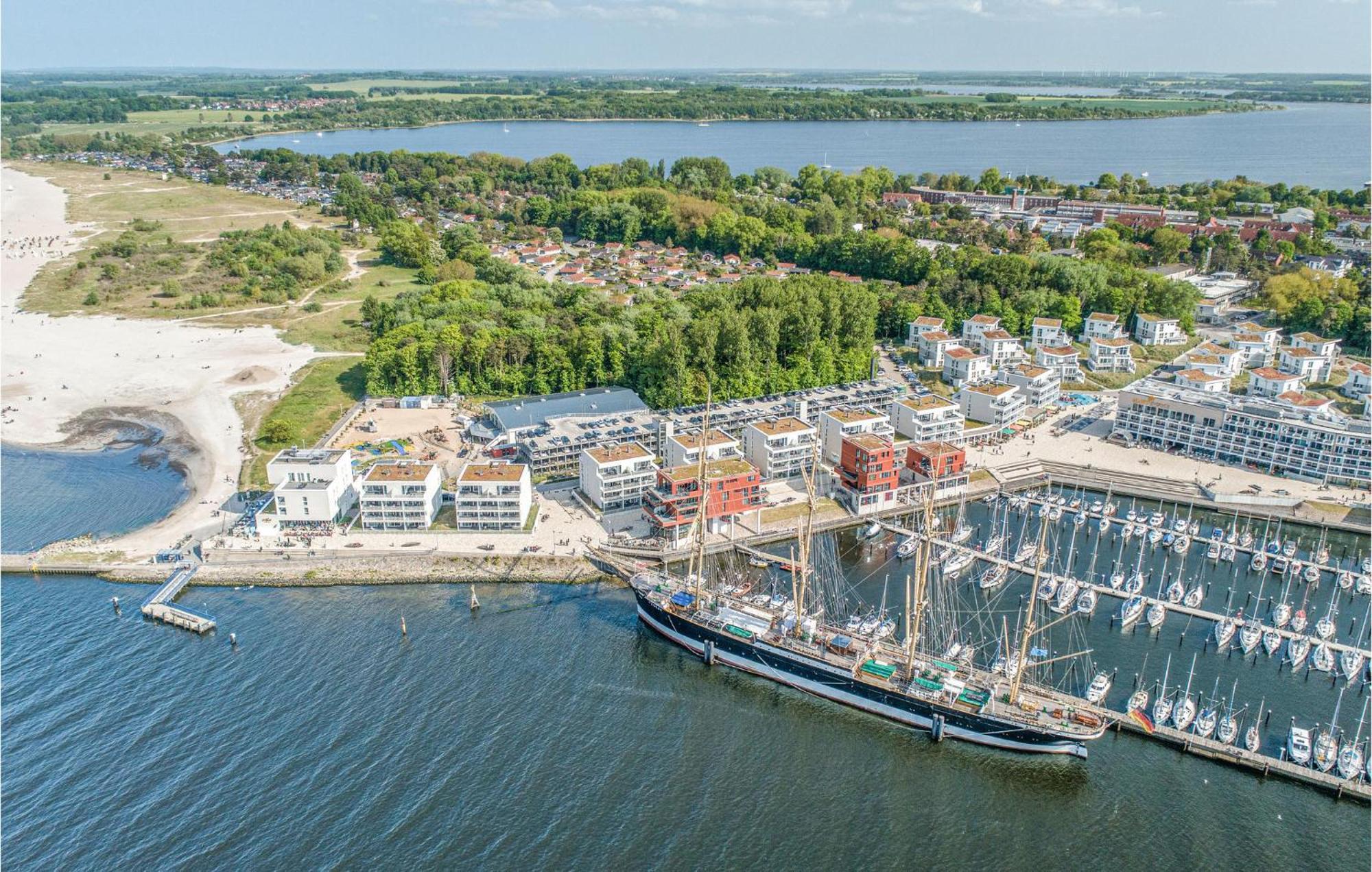 Nice Apartment In Luebeck Travemuende With Sauna Exteriör bild